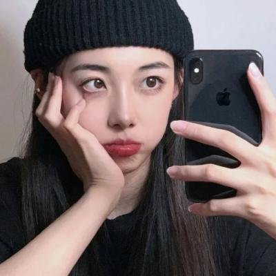 给小酒馆女子喝高杯酒 在线观看
